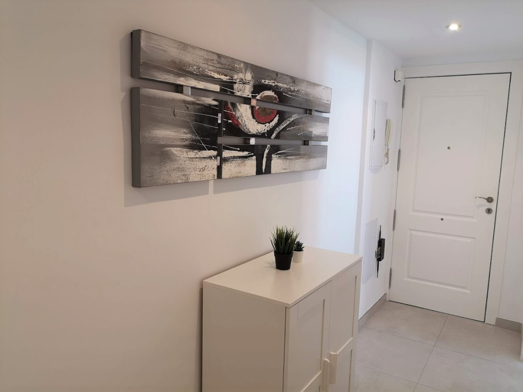 Piso compartido estudiantes Córdoba *Maestro Priego Lopez 25* 5 flatroomers.com entrada piso compartido en ciudad jardin