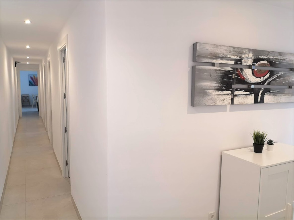 Piso compartido estudiantes Córdoba *Maestro Priego Lopez 25* 6 flatroomers.com pasillo piso compartido en ciudad jardin