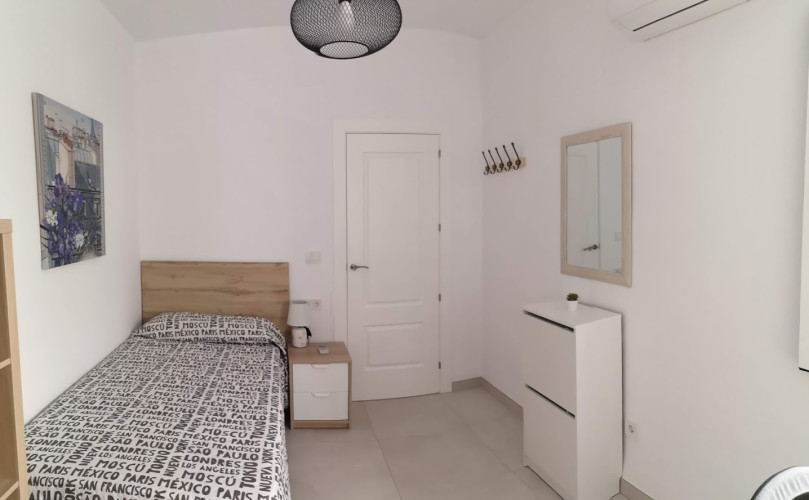 Flatroomers.com, cuarto privado estudiantes en ciudad jardin cordoba españa