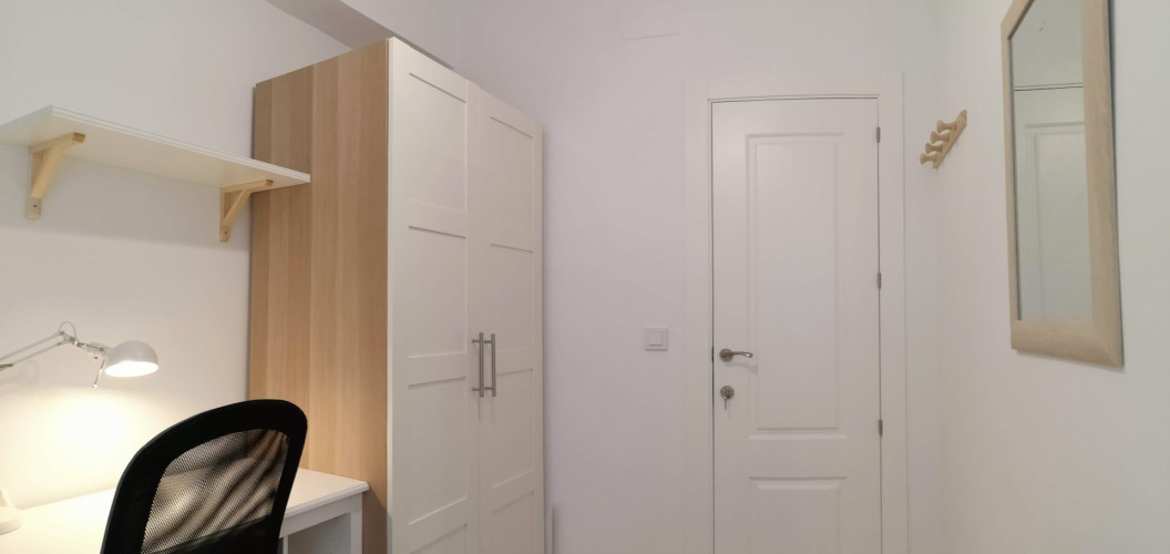 Flatroomers.com, alquiler Habitaciónes estudiantes en ciudad jardin cordoba