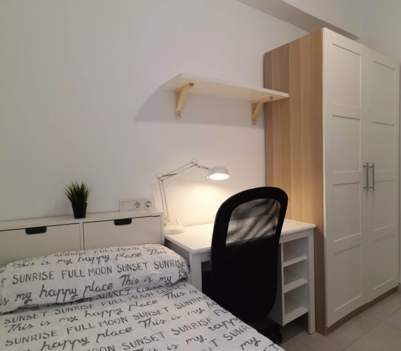 Flatroomers.com, habitaciones de estudiantes en ciudad jardin cordoba