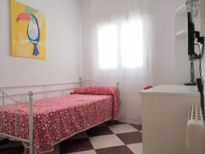 erasmus room bed cordoba vizconde 02