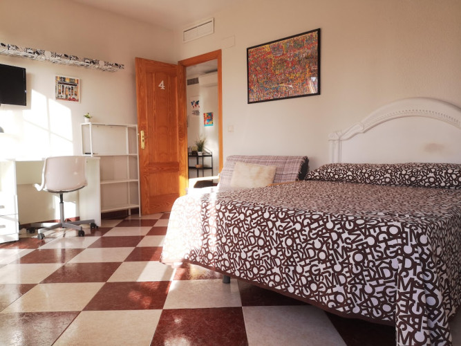 Large student housing cordoba vizconde 04