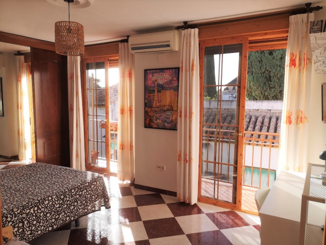 Balcony room for rent cordoba vizconde 04