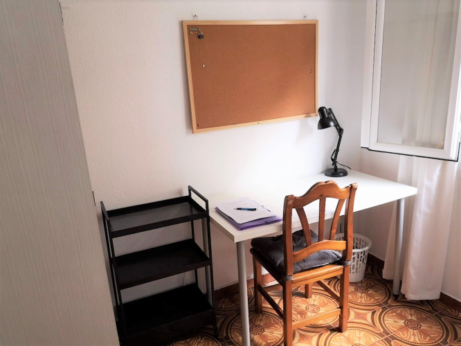 habitacion con baño privado en ciudad jardin cordoba ceballos 01