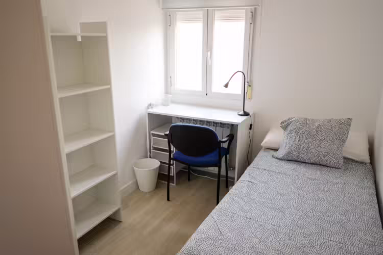 Erasmus accommodation in Cordoba. Room for rent in Cordoba in Ciudad Jardin. Erasmus student in Cordoba.