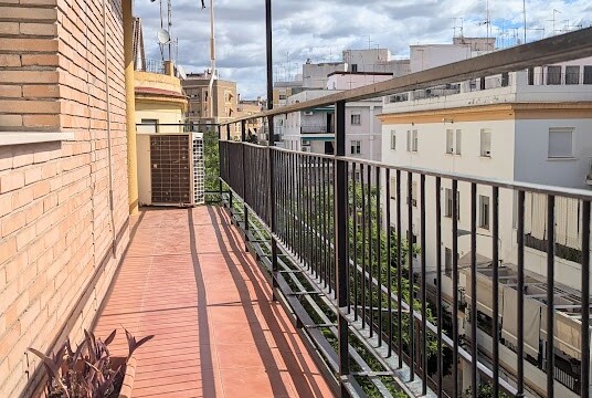 student room for rent in Cordoba, Ciudad Jardin. Erasmus room in Cordoba. Flatroomers.com