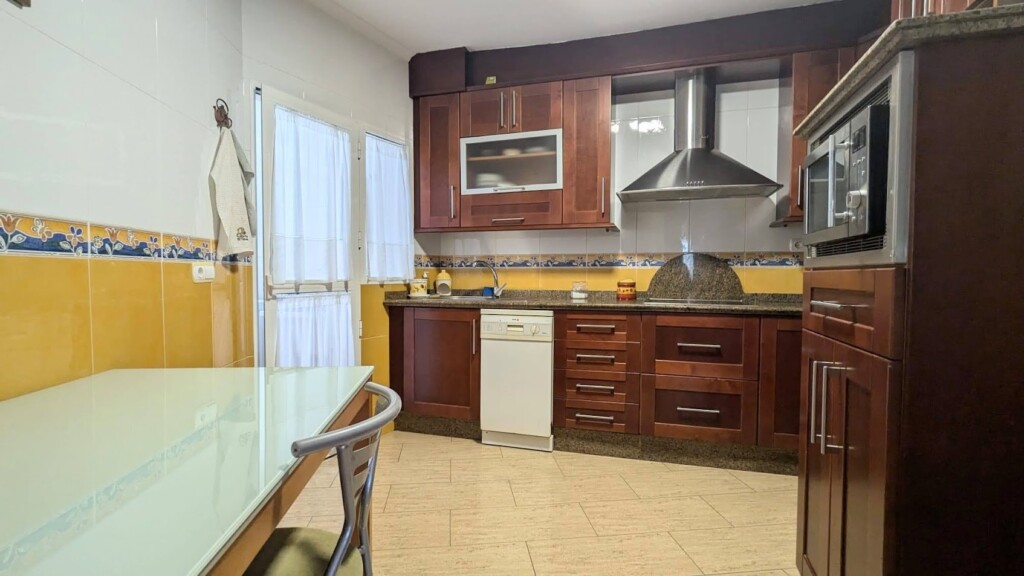 student room for rent in Cordoba, Ciudad Jardin. Erasmus room in Cordoba. Flatroomers.com