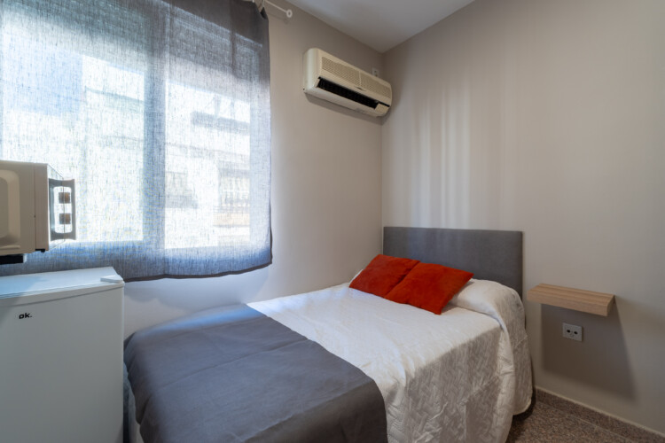 Habitación en levante, Córdoba, Room in Levante area, Córdoba