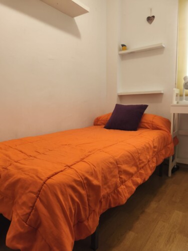 Habitación para estudiantes en calle Diego Serrano Ref.Di04