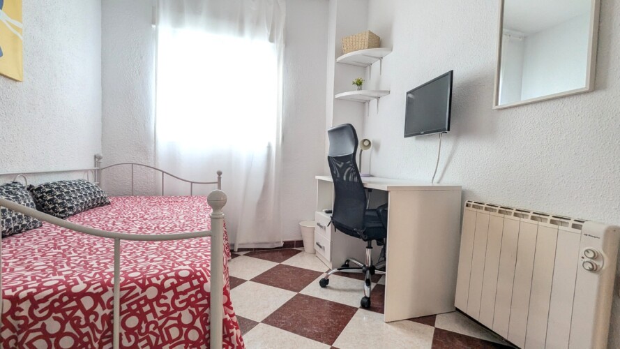 Habitación amueblada para estudiantes en el centro de Córdoba
